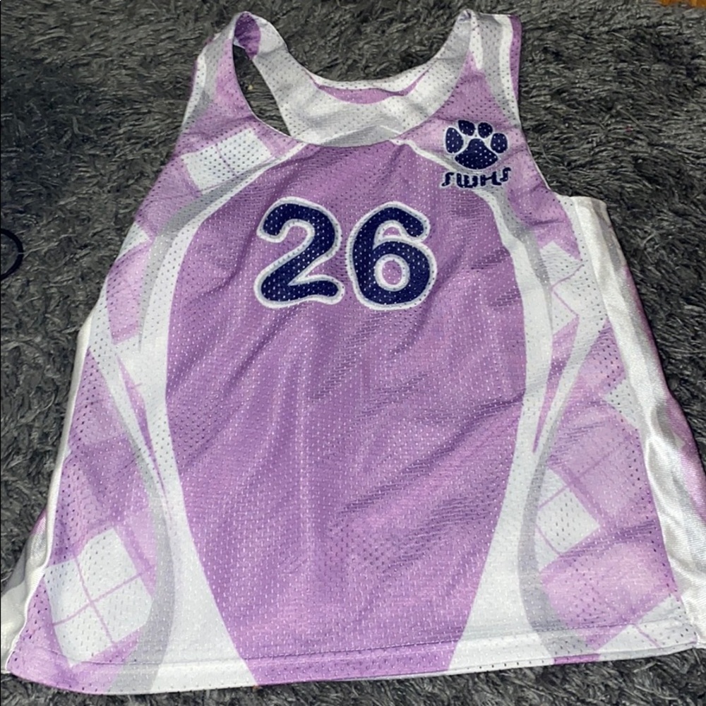 Thrifted reversible field hockey/lax pinny 💜🤍